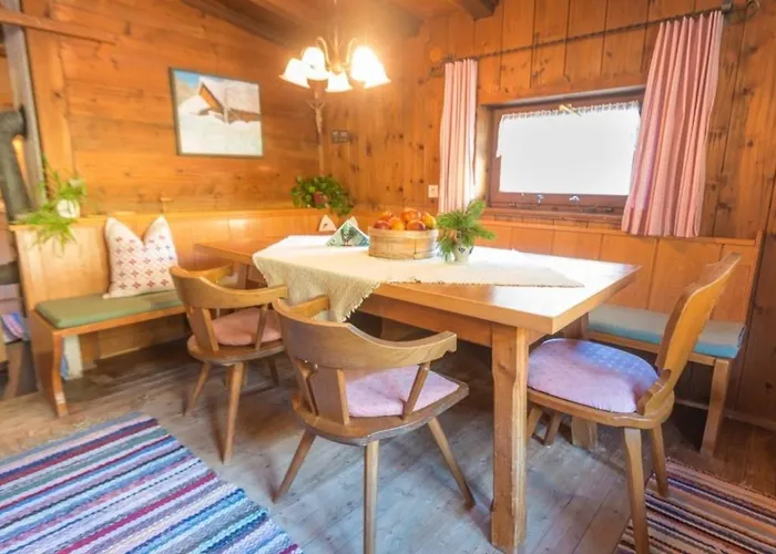 Semesterbostad Mondstein *